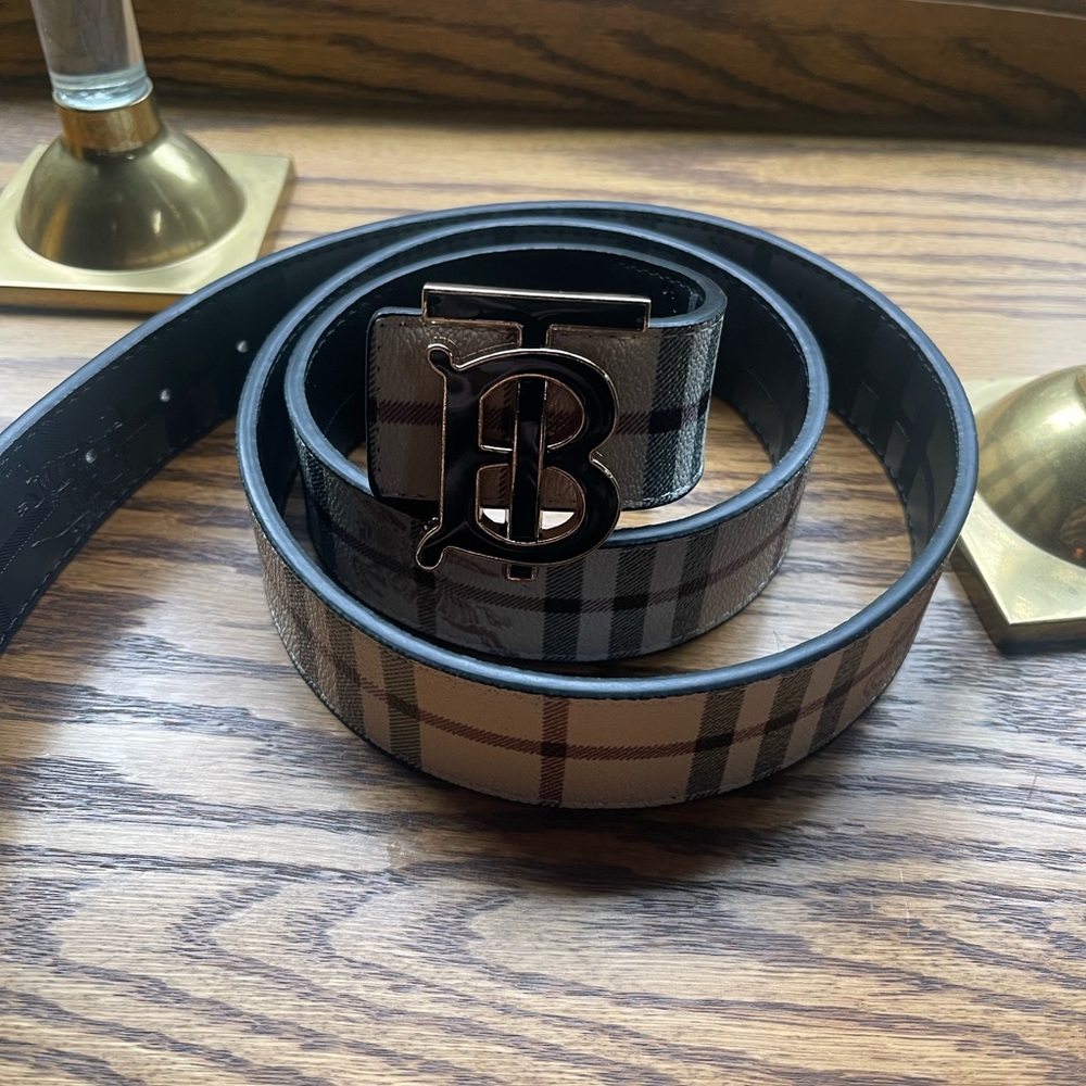 Burberry Black T Reversible Belt Size 37-40